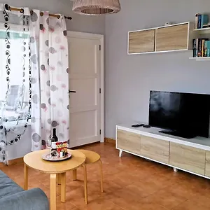 https://gibshouses-hide-park.in-canary-islands.com